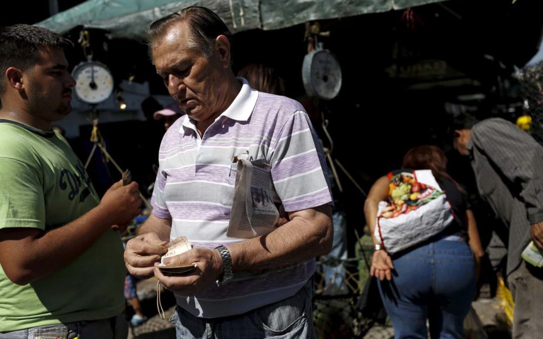 Poder de compra del salario ha caído 40% en lo que va de año