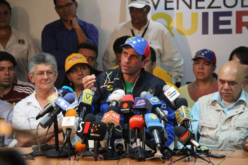 Capriles: Los venezolanos unidos impondremos el cambio democráticamente