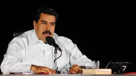 Maduro viola la Constitución al restringir libertades y vulnerar derechos