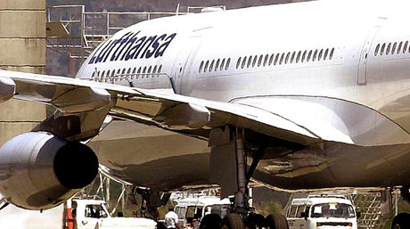 Lufthansa y Latam no volarán a Caracas