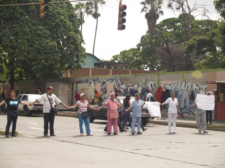 Fetrasalud exige incremento de sueldo a 100 mil bolívares para trabajadores del sistema sanitario