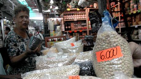 Un kilo de granos cuesta entre 1.600 y 8.000 bolívares en Quinta Crespo y Chacao