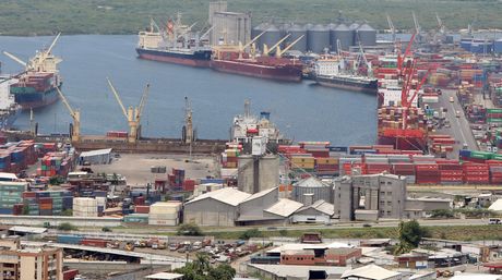 Gobierno debe $ 1 millardo a navieras por no devolver los contenedores