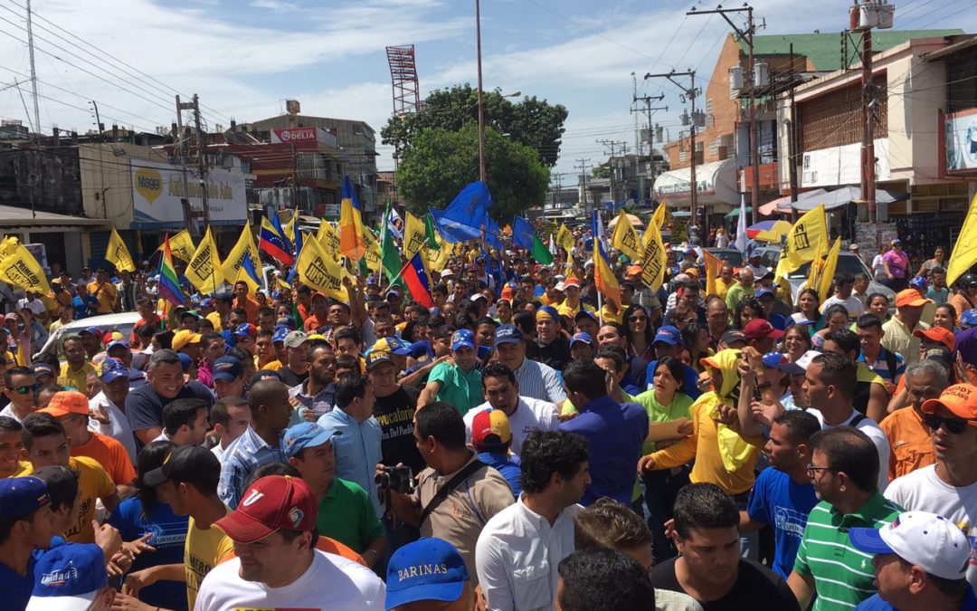 Capriles: Este año revocaremos al Gobierno que tiene al pueblo haciendo cola