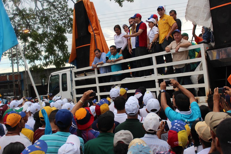 Capriles: No sabemos cómo reaccionarían los venezolanos si les roban su derecho constitucional de votar