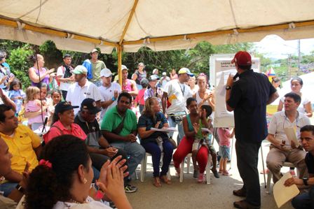 Capriles: Para cambiar la economía tenemos que cambiar a quienes toman las decisiones