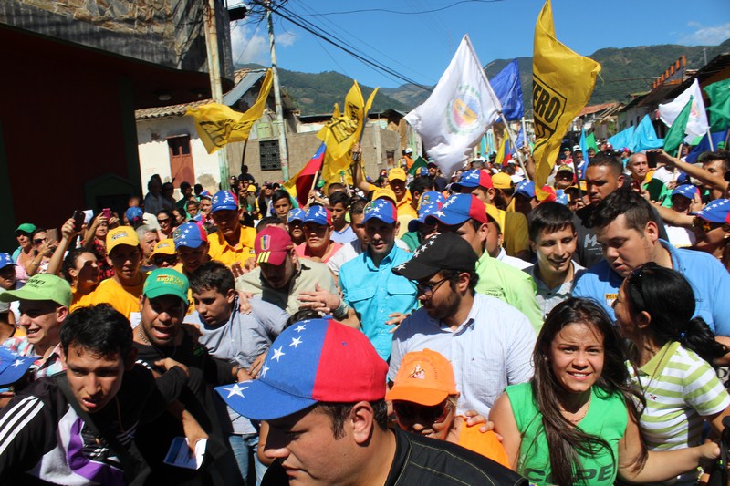 Capriles: Los 10 millones por el buche van a venir a cambiar este gobierno y elegir uno nuevo