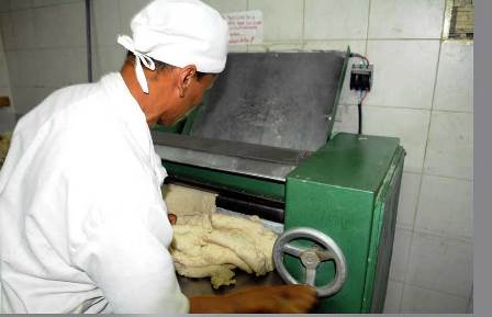 Para pagar salarios panaderías se apoyan en la venta de cachitos y dulces