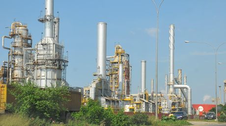 Refinerías de Amuay, Cardón y El Palito están paralizadas parcialmente