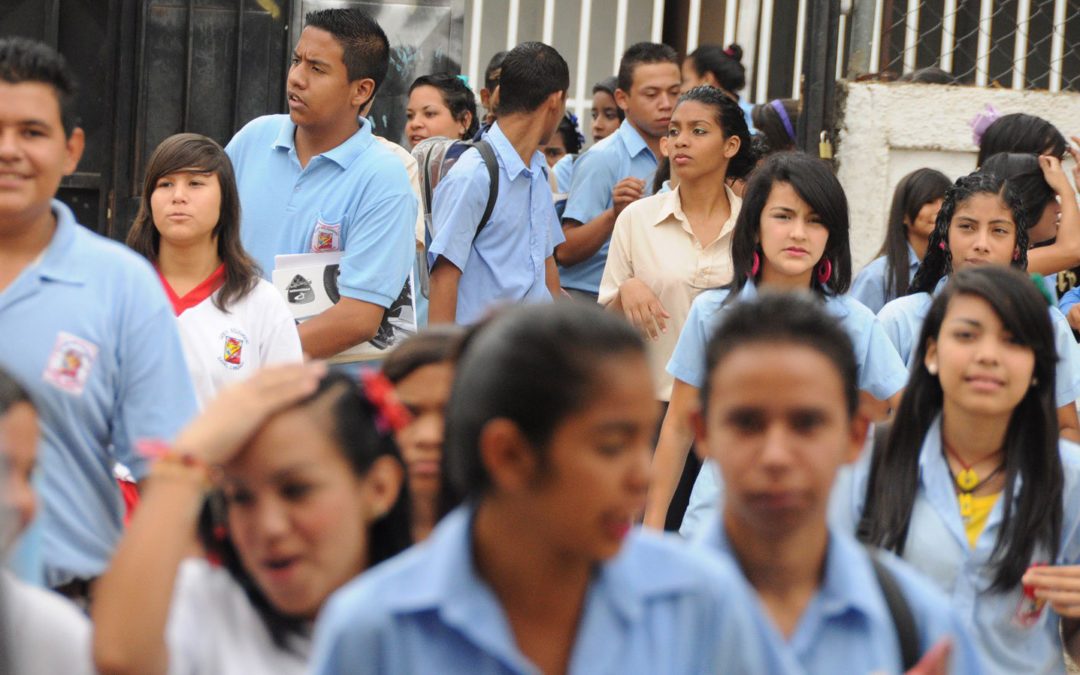 Contenido del currículo debe ser debatido: Planteamiento va contra estándares internacionales