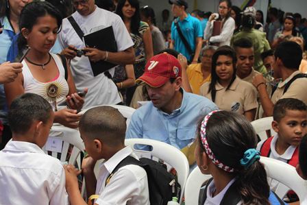 Capriles supervisó ampliación de escuela en Petare en inicio de nuevo año escolar