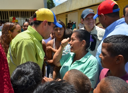 Capriles llamó a enfrentar nuevo año escolar desde las aulas de clase