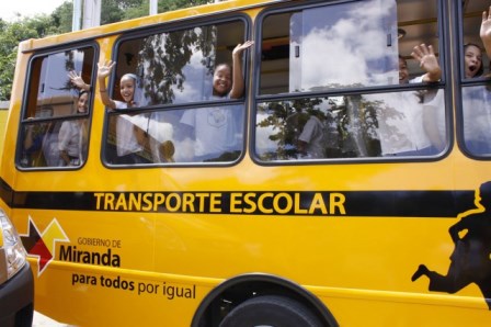 Bs. 33 millones cuesta actualmente una unidad de transporte escolar