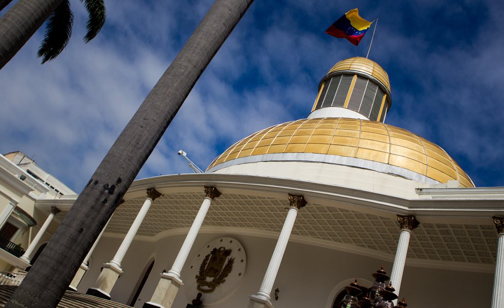 Diputados de la unidad pasan penurias porque no reciben recursos suficientes