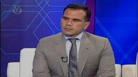 Carlos Michelangeli: Maduro quiere diálogo pero no paga a diputados: