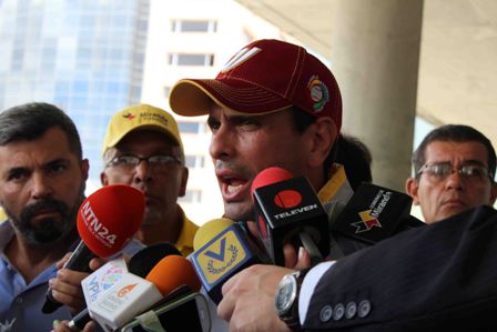 Capriles: Es muy grave que la poca comida existente se la quieran entregar al PSUV