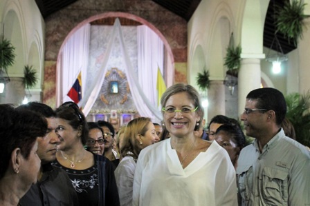 Diputada Adriana D’Elia pidió a Nuestra Señora de Copacabana por la reconciliación de Venezuela