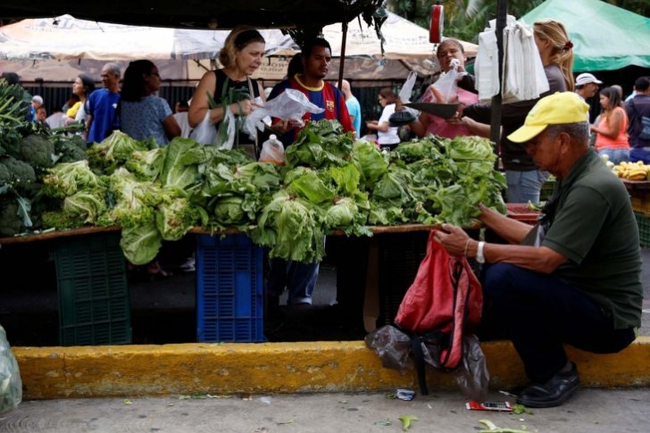 Canasta Alimentaria de octubre alcanzaría los Bs. 450 mil