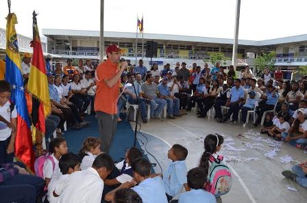 Capriles: Los venezolanos no tenemos por qué acatar decisiones nulas