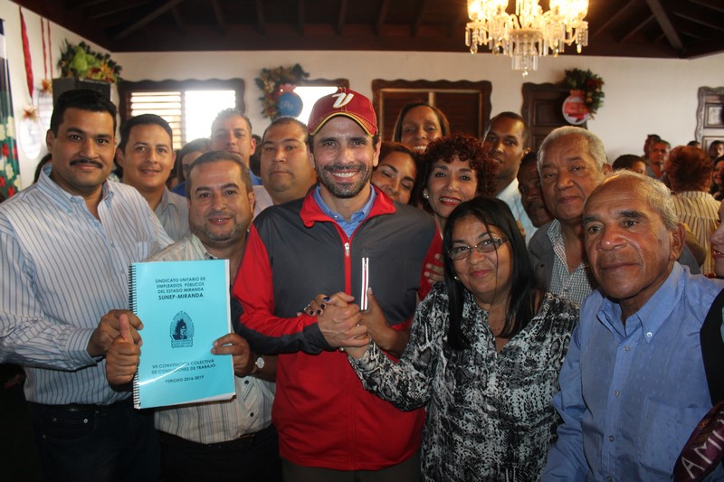 Gobernador Capriles firmó Séptima Convención Colectiva de trabajadores del Ejecutivo regional