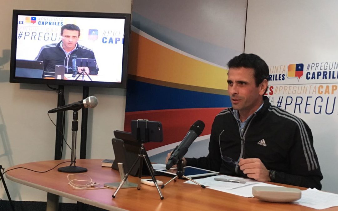 Capriles lamentó deterioro de la democracia tras un año de la victoria opositora en elecciones del 6D