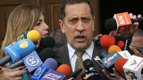 Diputado José Guerra negó acusaciones del gobierno en su contra