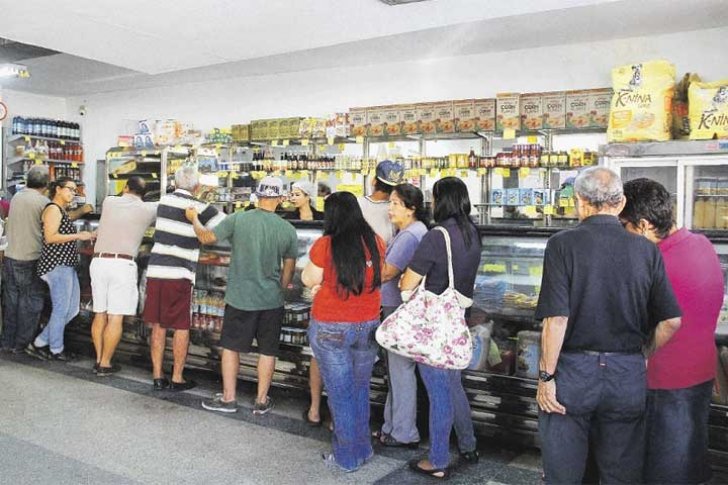 Comercios con temor de recibir el billete de 100 bolívares