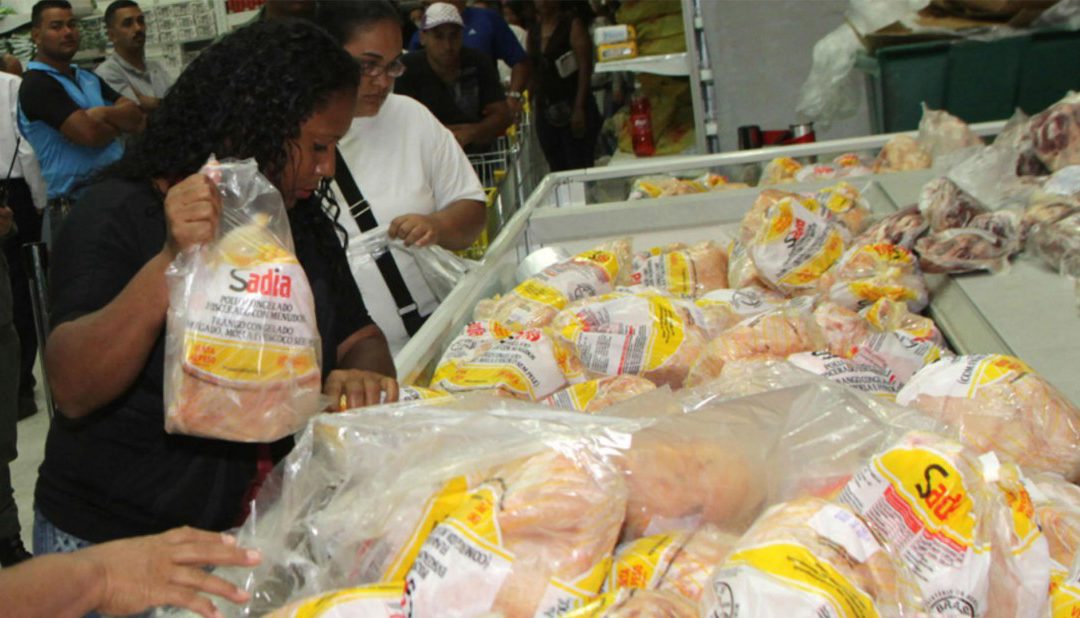 A Bs. S 4.480 reapareció el kilo de pollo en el  Mercado Guaicaipuro