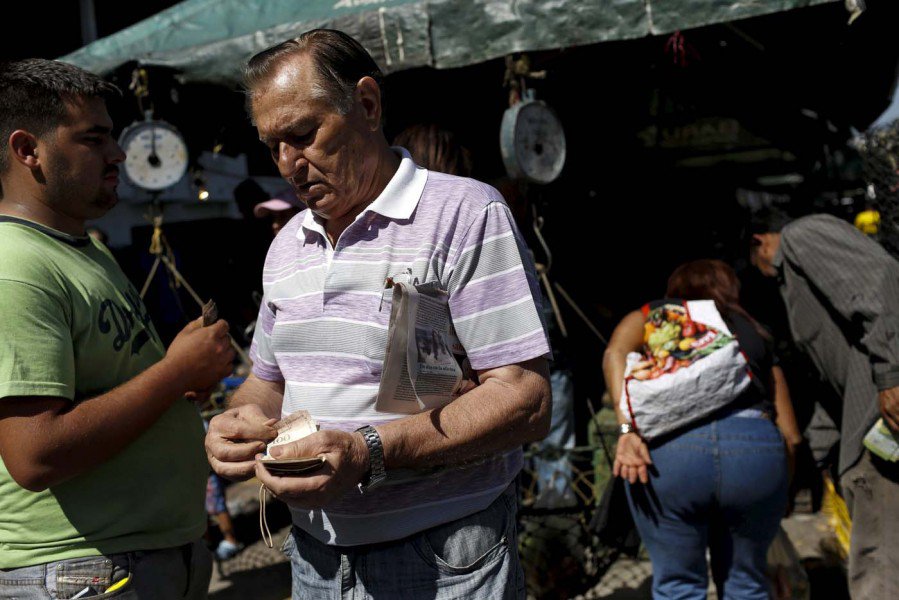 Canasta básica venezolana aumentó 433,9% en 2016