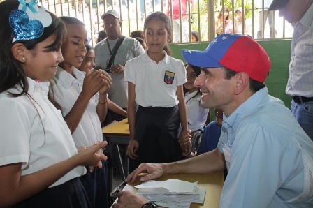 Gobernador Capriles lamentó que inflación impida realizar trabajos de envergadura en infraestructuras educativas