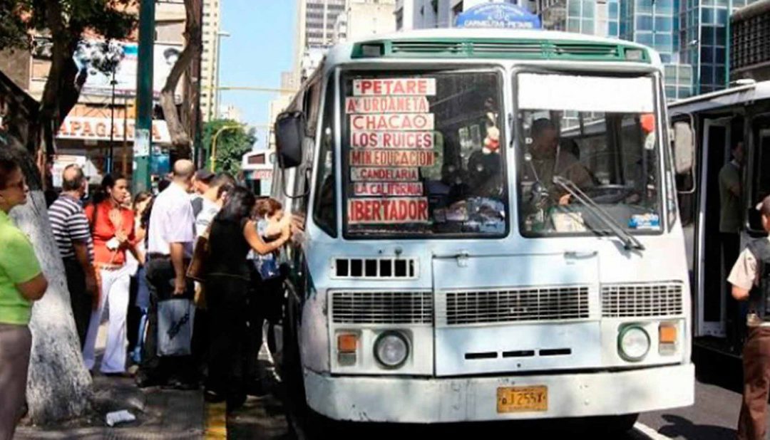 Transportistas acordaron aumentar el pasaje a Bs 300 desde abril