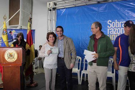 Capriles reconoció labor de educadores mirandinos