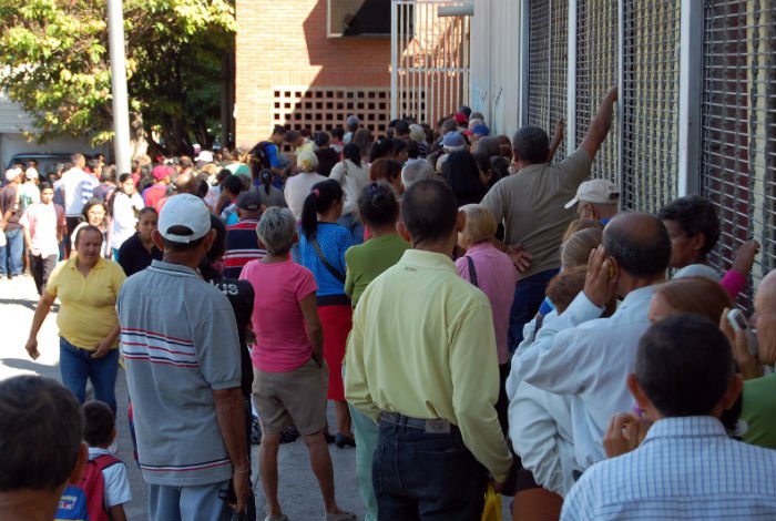 Conindustria: Salario mínimo integral registra caída de 44,36 % en doce meses