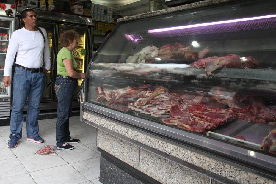 Valencianos comen bofe, piel de pollo y orejas de cochino en lugar de proteínas