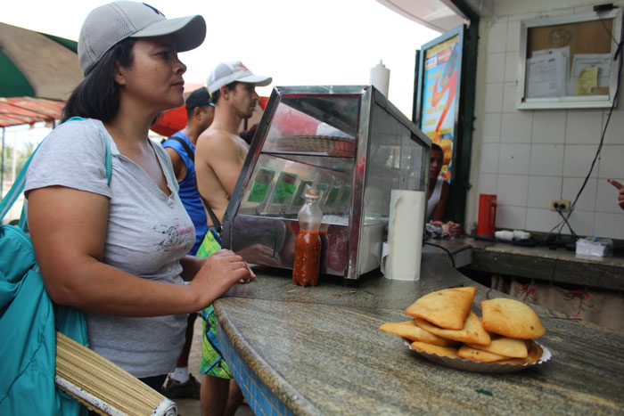 Vender empanadas ahora es una odisea para los comerciantes