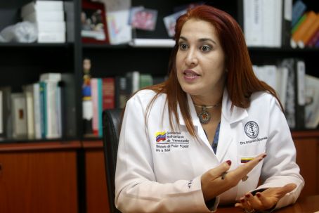 La nueva ministra de Salud y su accidentado paso por los hospitales caraqueños