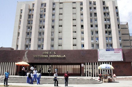 Pacientes de diálisis en peligro ante cierre de nefrología en Hospital Victorino Santaella