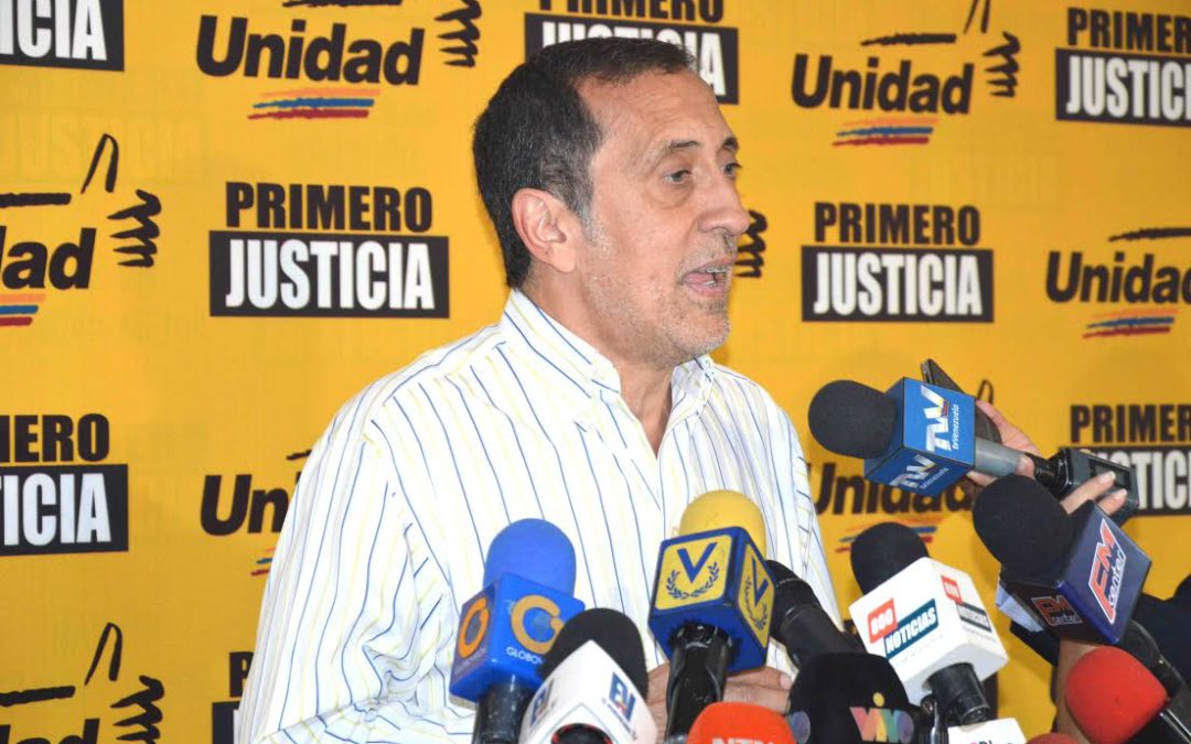 José Guerra denunció que gobierno busca pruebas falsas para culparlo por sucesos de El Valle