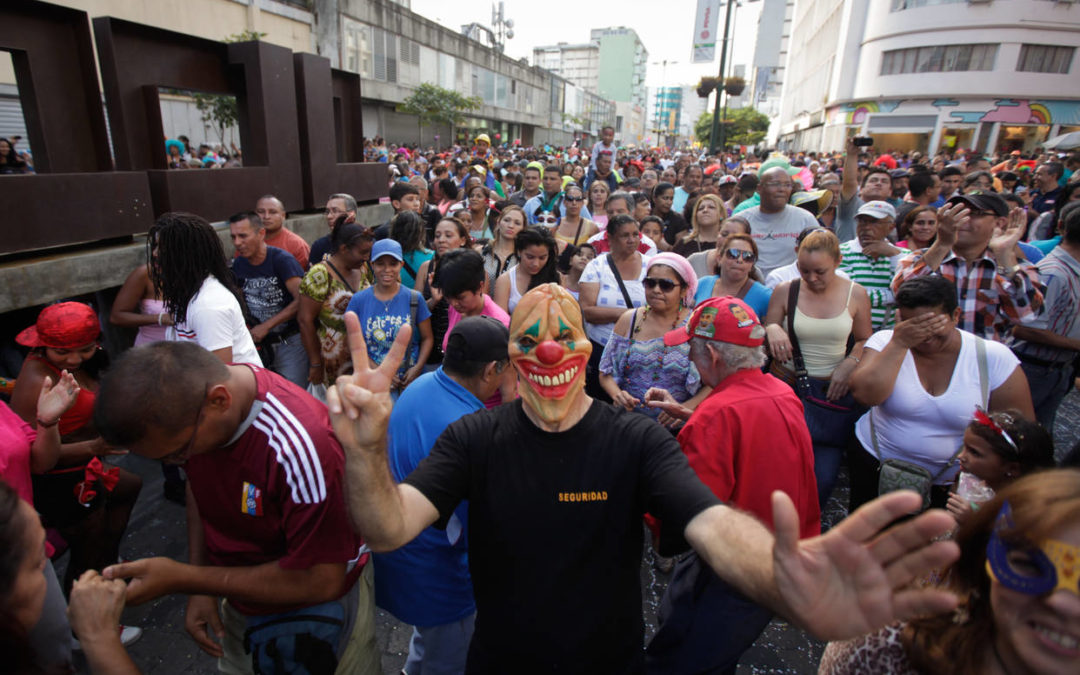 Creatividad en los Carnavales se impone en una Venezuela en crisis