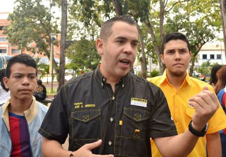 Diputado Mendoza denunció fuga de recursos en Polideportivo de Maturín