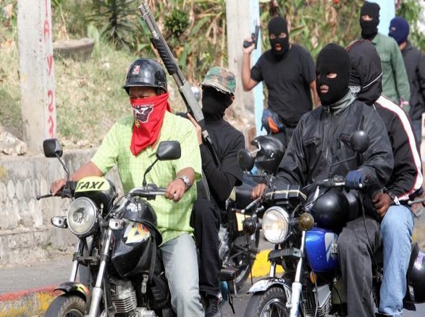 The New York Times: Los colectivos, la banda armada que reprime opositores y defienden a Maduro