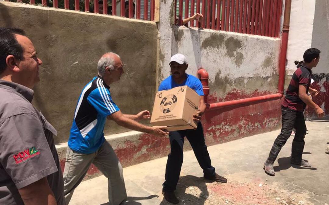 El Valle caceroleó sin miedo al gobierno cuando les llevó cajas de comida
