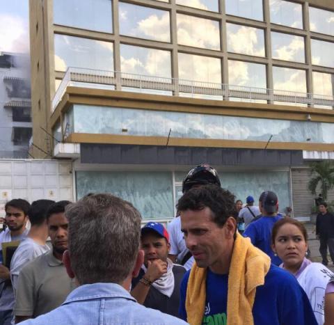 Atacaron Comando de Capriles con bombas lacrimógenas