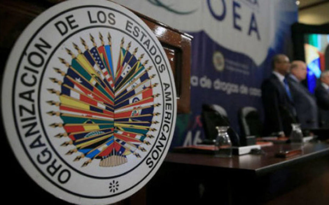 Venezuela necesitaría dos años y pagar deuda de 8,7 millones para dejar OEA