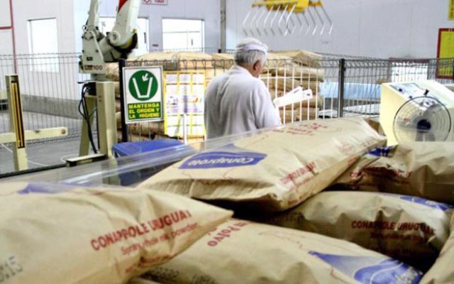 Maduro debe 39 millones de dólares a láctea uruguaya
