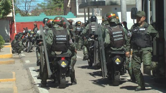 GNB y presuntos colectivos dispersaron protesta en Montalbán