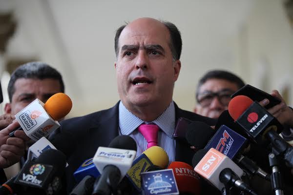 Julio Borges: Maduro llama “complot” al levantamiento de las conciencias dentro del PSUV y la FAN