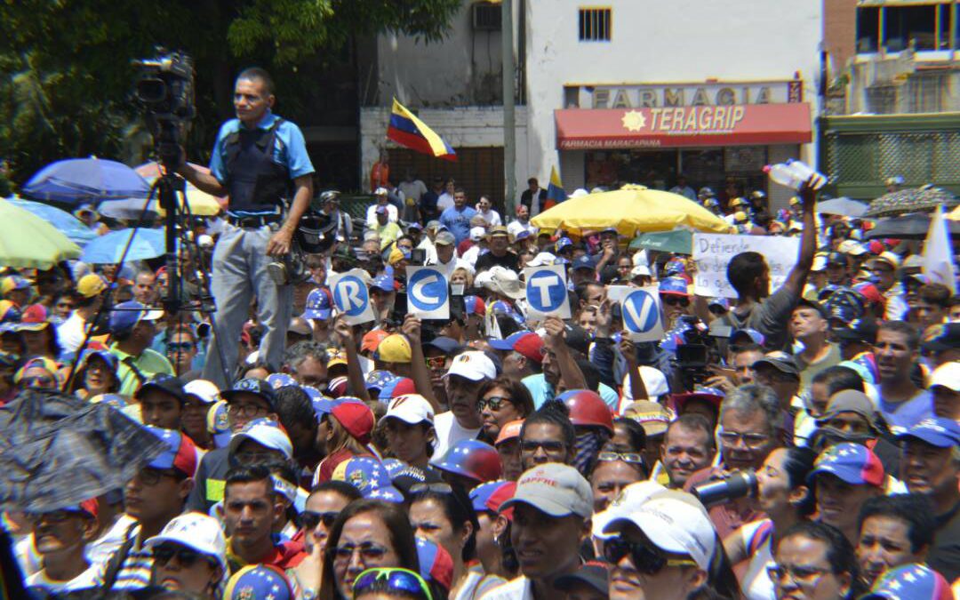 Olivares: 10 años en las calles por Venezuela y seguimos