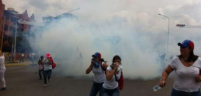 Con lacrimógenas dispersaron marcha de mujeres en Aragua