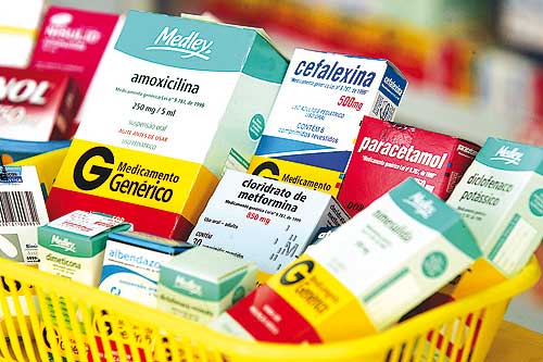 Venezuela prohíbe importación de medicinas y lo que consideran «material bélico»